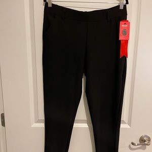 Maze Black Pull on Ankle Pants
